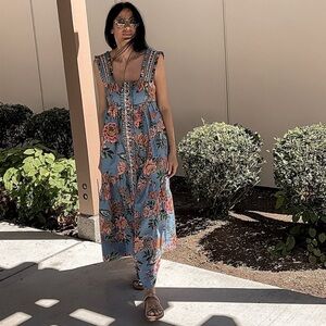 FARM Rio Wonderful Bouquet Sleeveless Midi Dress